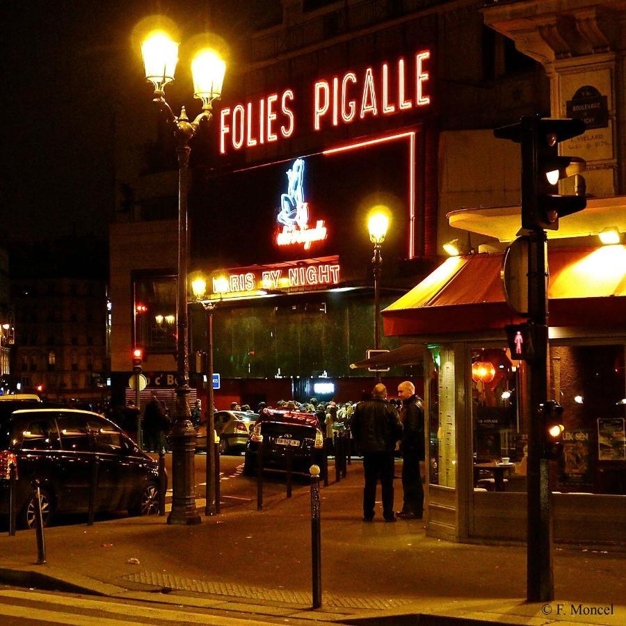 Studio Pigalle: Cozy Parisian Retreat in Montmartre Exterior photo